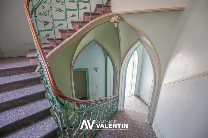 Appartement - 199 m² - 6 pièces