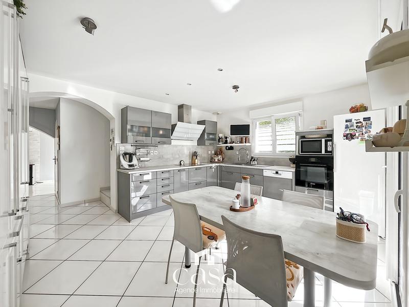 Maison contemporaine - 162 m² - 8 pièces