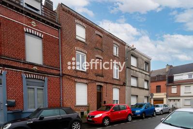 Immeuble - 80 m² - 6 pièces