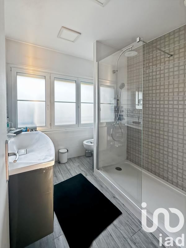 Maison - 161 m² - 8 pièces