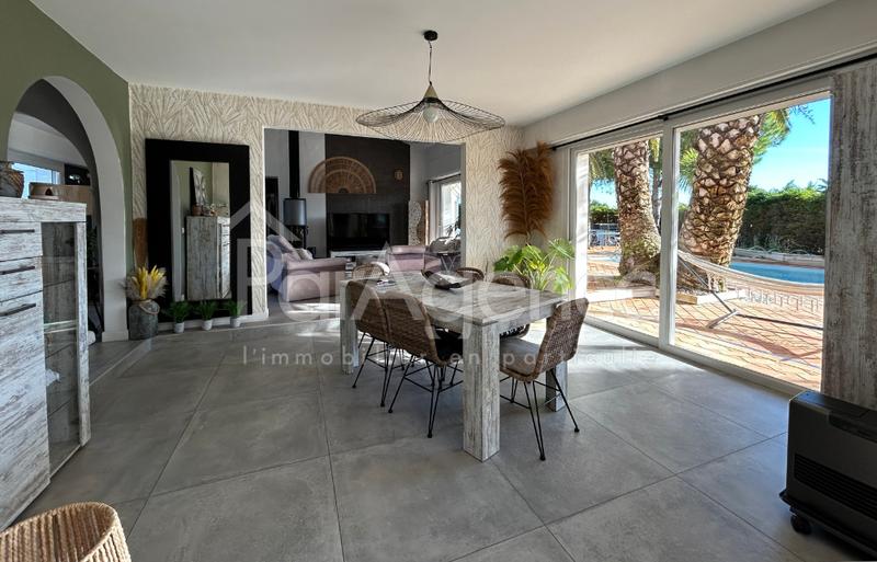 Maison - 246 m² - 6 pièces