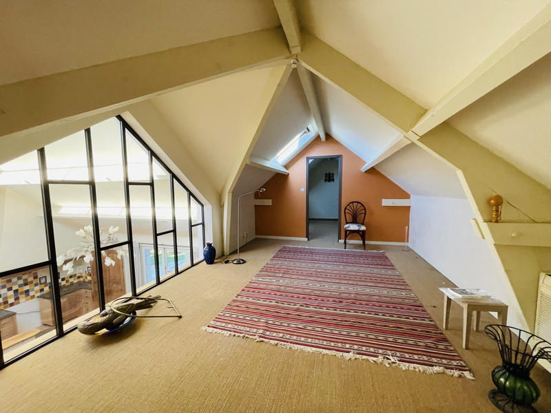 Maison - 216 m² - 7 pièces