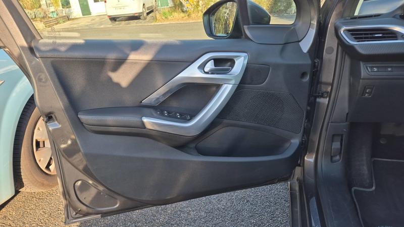 Peugeot 2008 1.2 PureTech 130 Eat6 Crossway