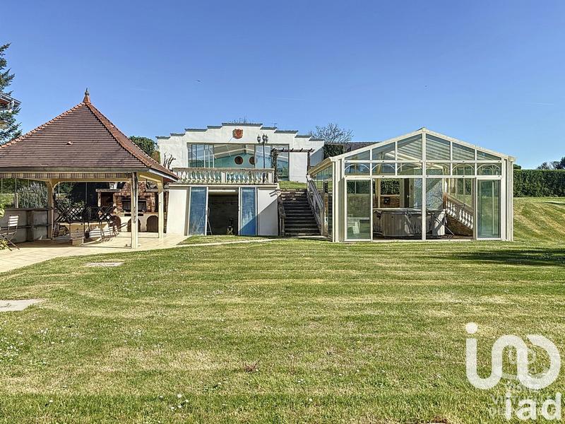 Maison - 380 m² - 13 pièces