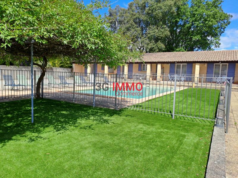 Fonds de commerce - Magasins - 167 m²