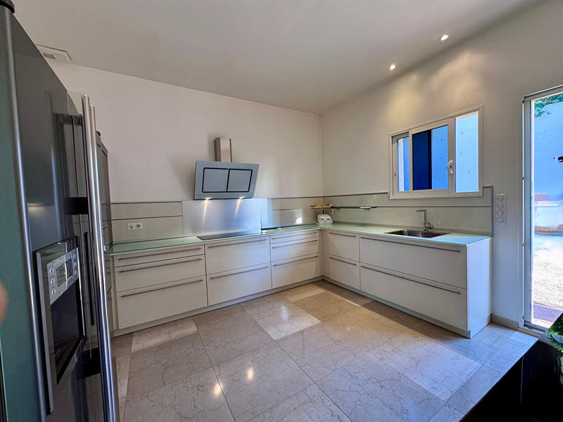 Villa - 213 m² - 5 pièces