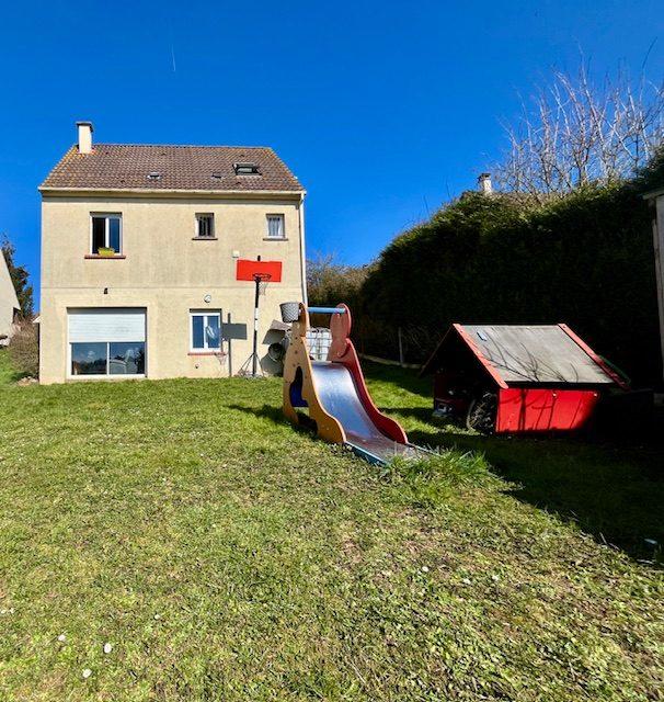 Maison - 120 m² - 7 pièces