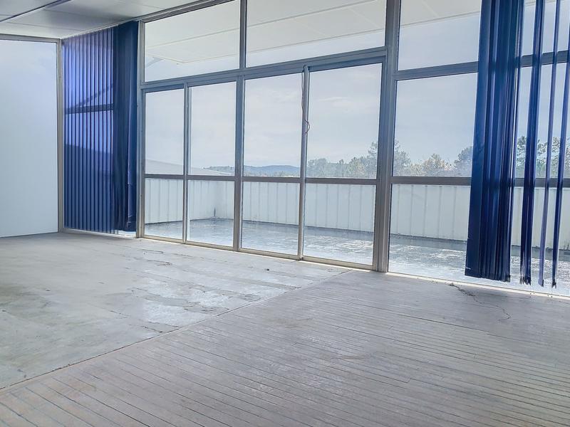 Local commercial - 408 m² - 7 pièces