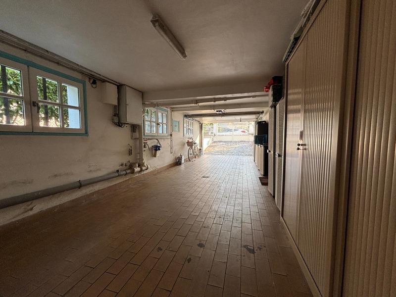 Maison - 266 m² - 8 pièces