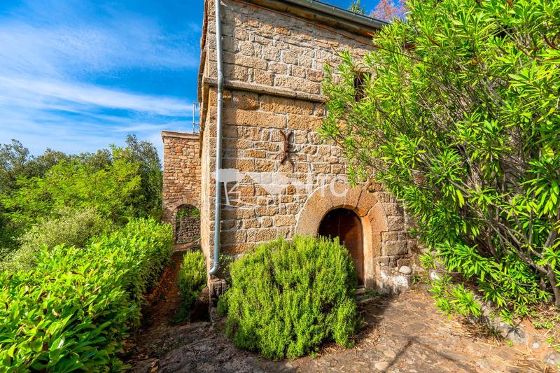 Maison en pierre - 64 m² - 4 pièces