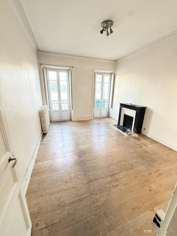 Appartement - 90 m² - 4 pièces