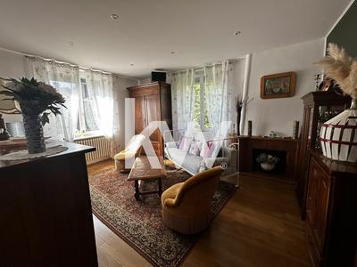 Maison - 158 m² - 9 pièces