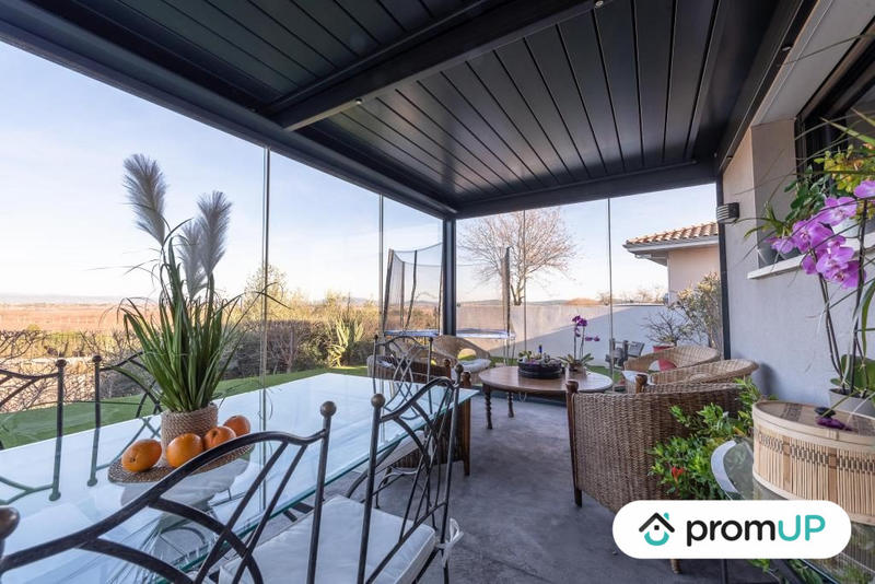 Maison - 260 m² - 7 pièces