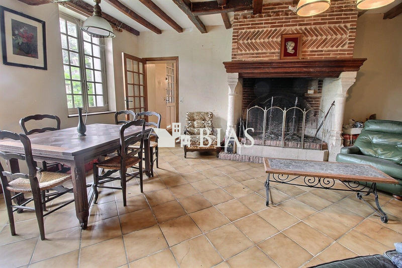 Maison ancienne - 223 m² - 8 pièces