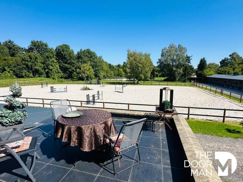 Maison de domaine équestre - 300 m² - 9 pièces