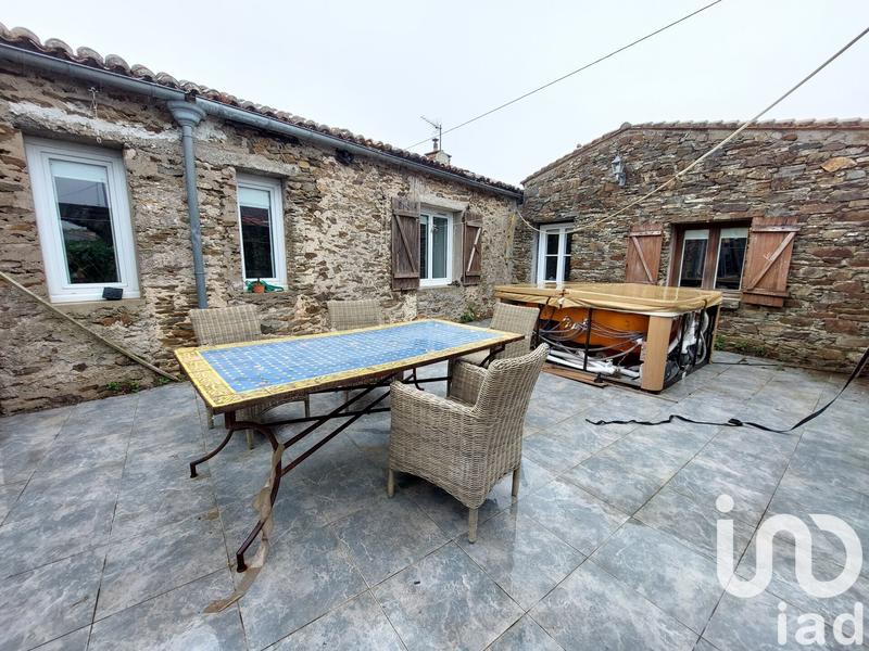 Maison - 313 m² - 5 pièces