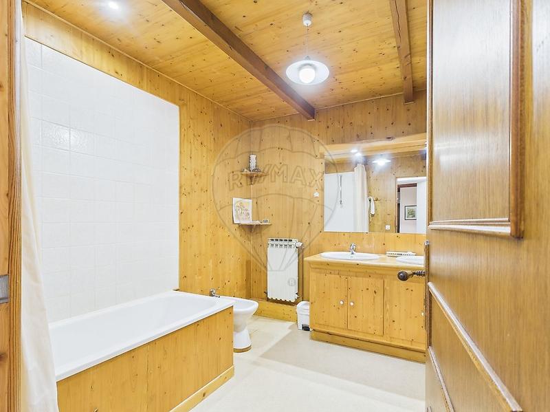 Maison en pierre - 333 m² - 9 pièces