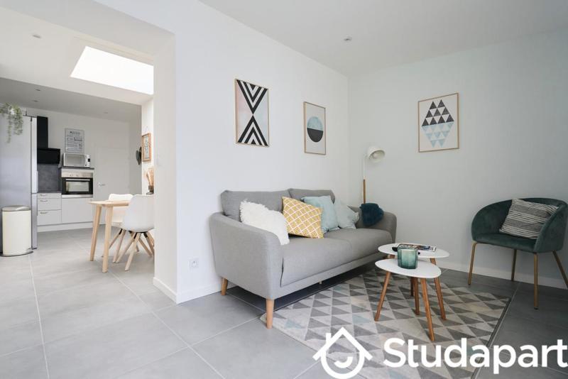 Chambre - 12 m² - 1 pièce