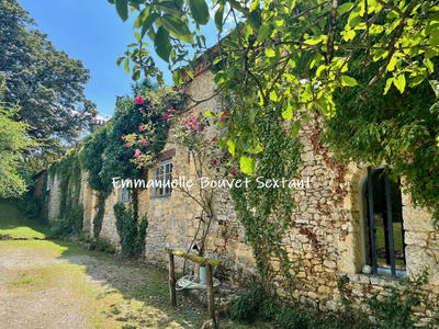 Maison - 240 m² - 7 pièces