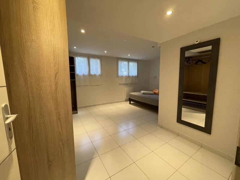 Appartement - 89 m² - 1 pièce