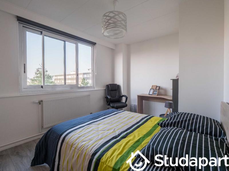 Chambre - 11 m² - 1 pièce