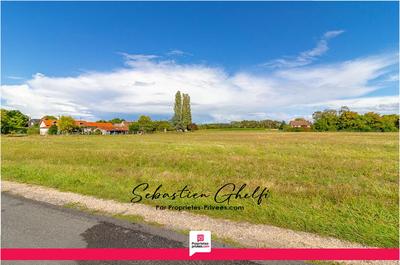 Terrain constructible - 1 050 m²