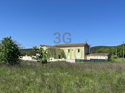 Maison - 171 m² - 5 pièces