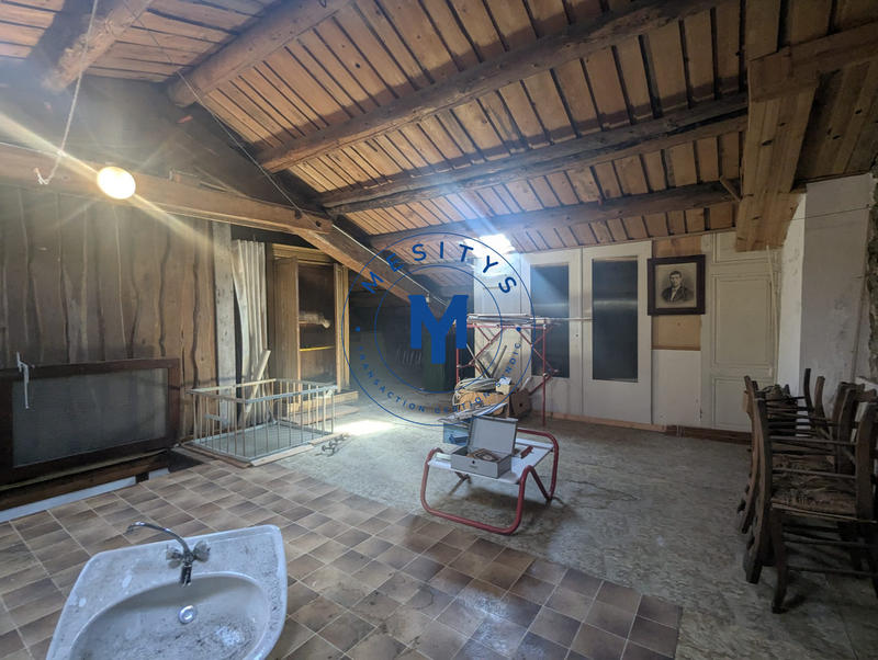 Maison ancienne - 210 m² - 6 pièces