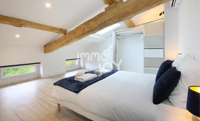 Appartement - 80 m² - 4 pièces