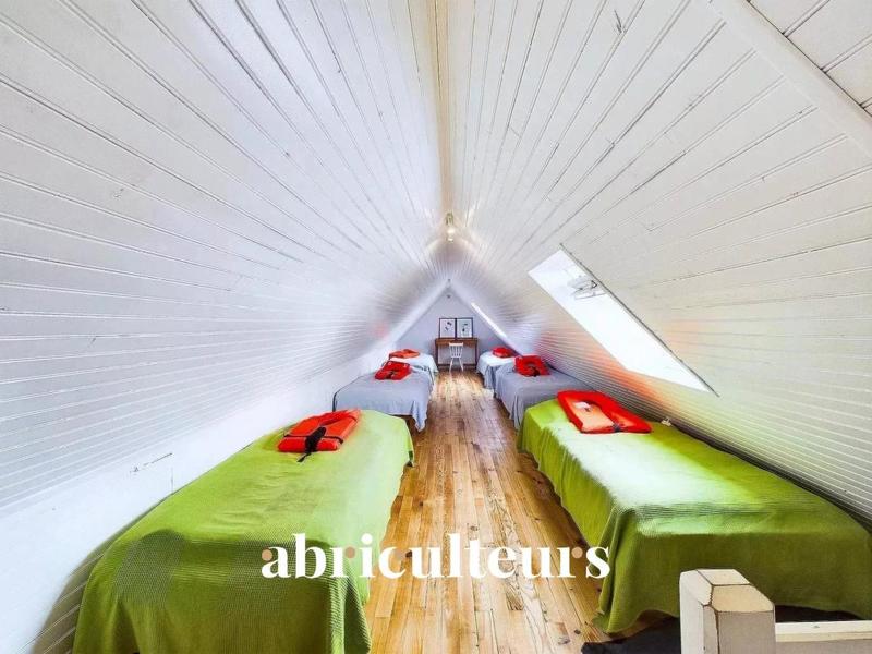 Demeure - 162 m² - 7 pièces