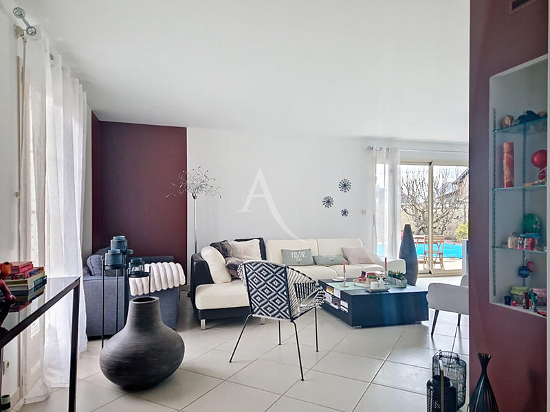 Maison - 167 m² - 6 pièces