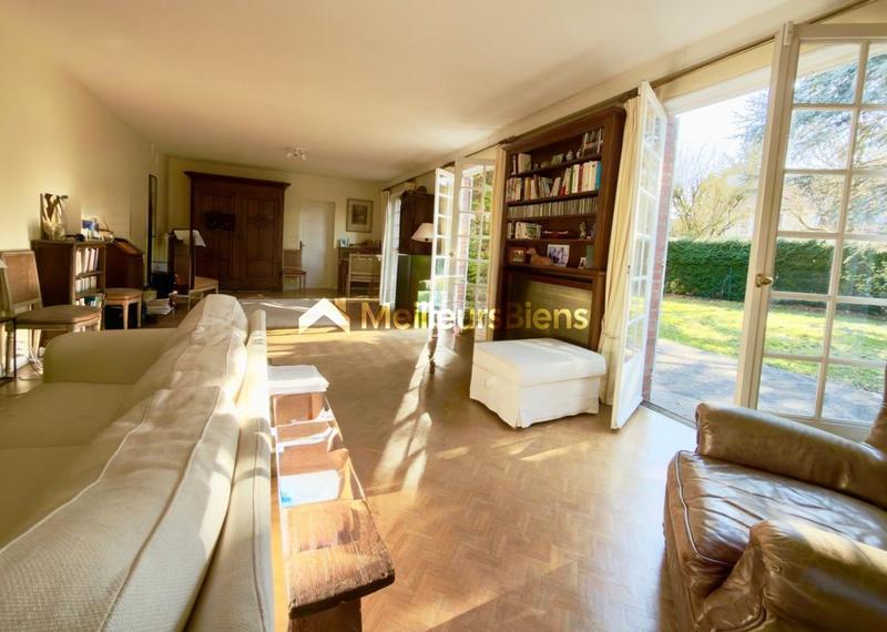 Maison - 166 m² - 7 pièces