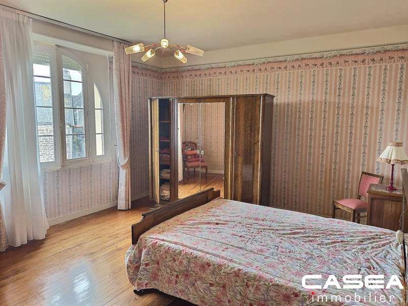 Maison - 127 m² - 7 pièces