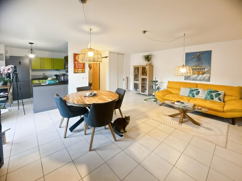 Appartement - 84 m² - 4 pièces