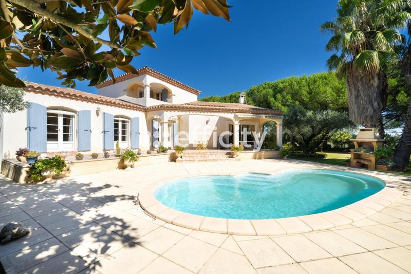 Villa - 140 m² - 5 pièces