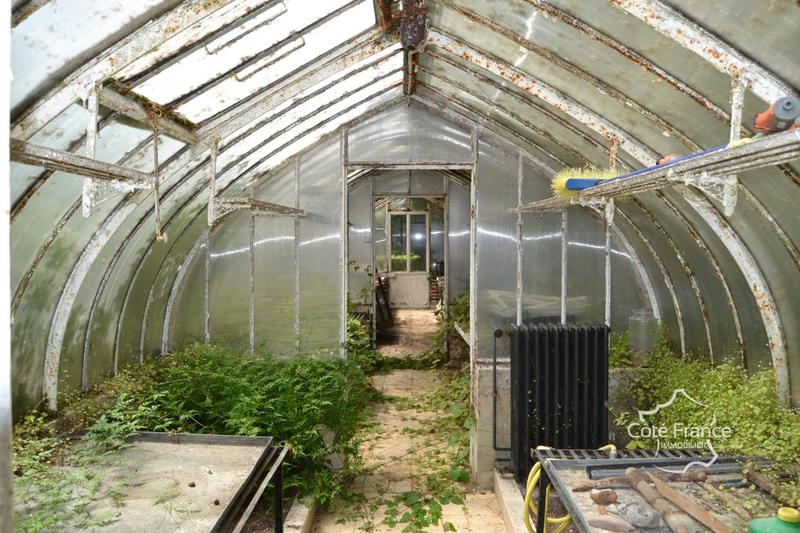 Château - 750 m² - 16 pièces