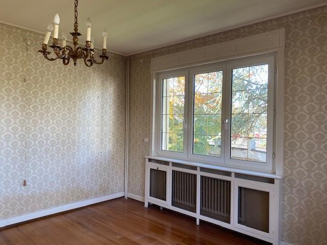 Maison - 218 m² - 9 pièces