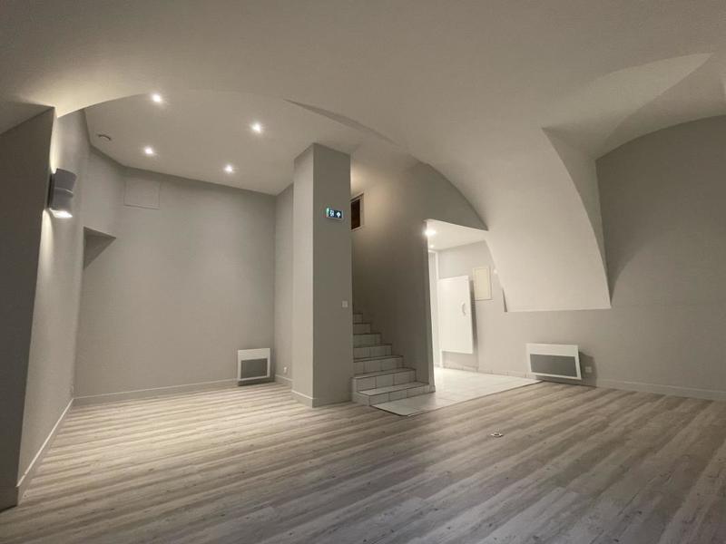 Bureau - 128 m² - 11 pièces