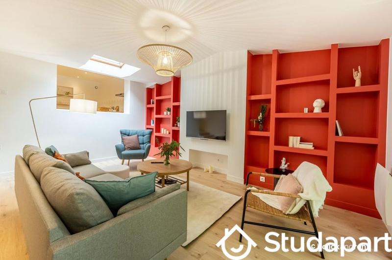 Chambre - 184 m² - 1 pièce