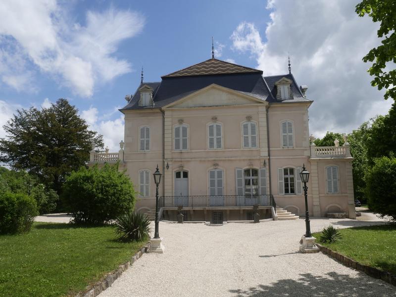Château - 685 m² - 17 pièces