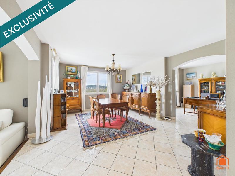 Maison - 161 m² - 5 pièces