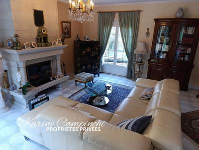 Maison - 220 m² - 6 pièces