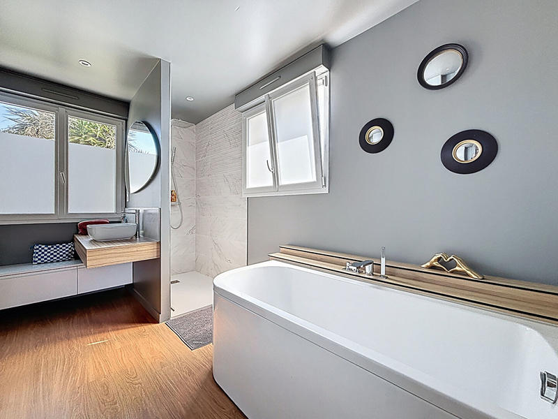 Maison - 136 m² - 6 pièces