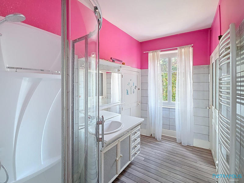 Maison - 135 m² - 7 pièces