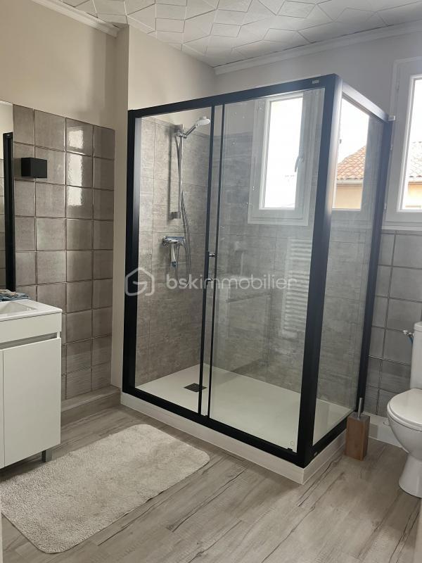 Maison traditionnelle - 140 m² - 7 pièces