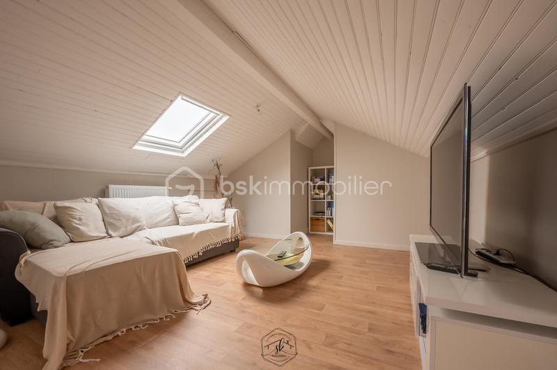 Maison - 166 m² - 8 pièces