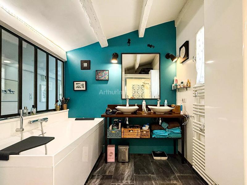 Maison - 137 m² - 4 pièces