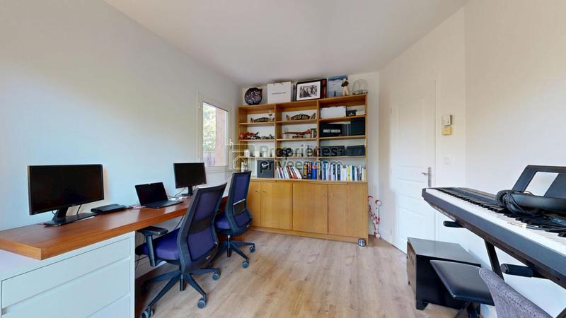 Maison - 258 m² - 8 pièces