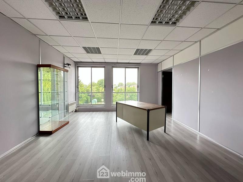 Bureau - 400 m² - 16 pièces
