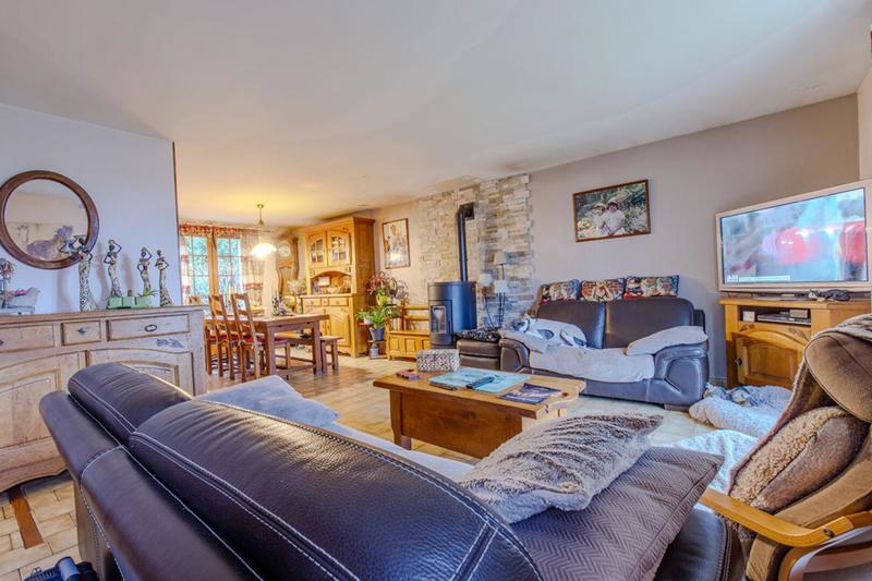 Maison - 141 m² - 8 pièces